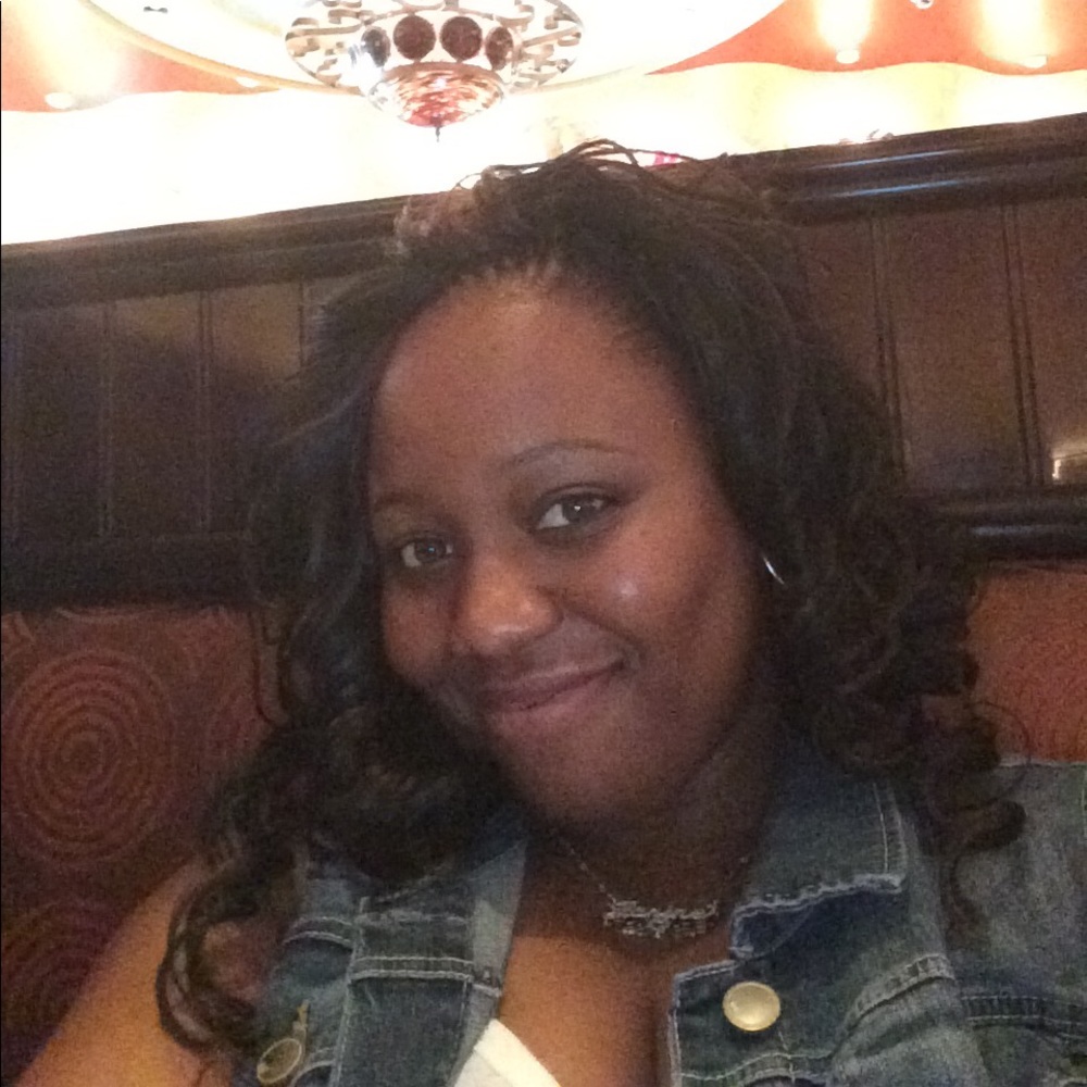 Meet your Posher, Janine